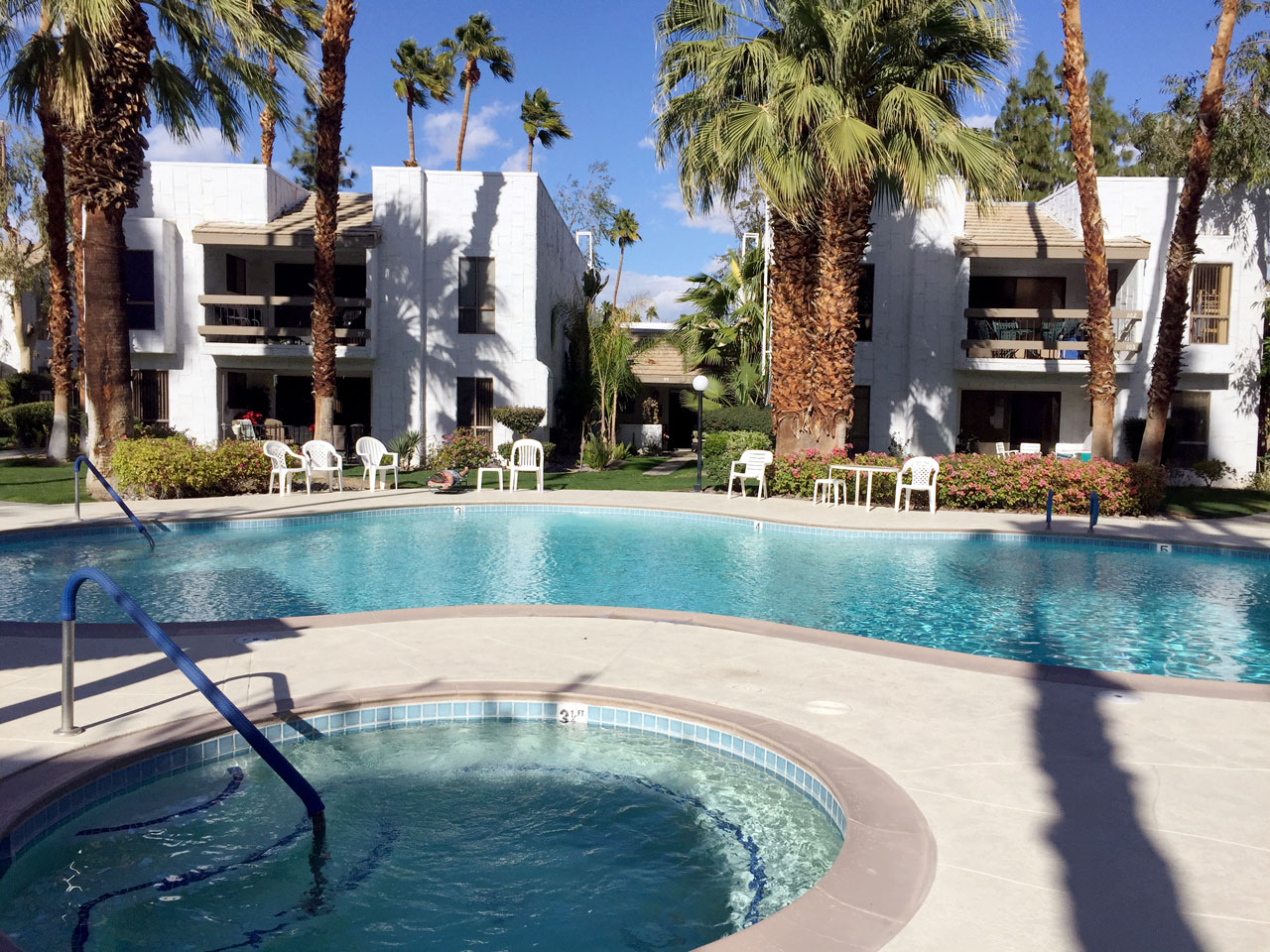 Gi Poolside2